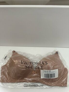 Victoria's Secret Nude Core Wireless Bra 38D NWT